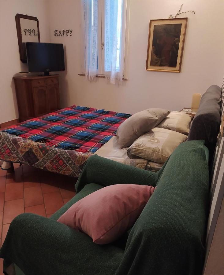 Le Ruote Bed & Breakfast Vezzano sul Crostolo Exterior photo